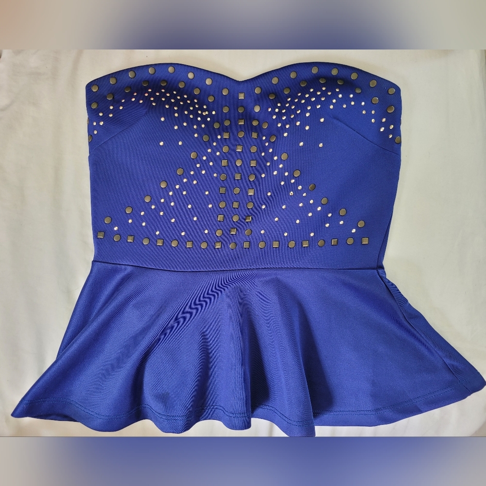 Strapless top
